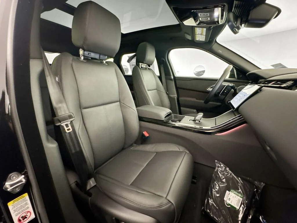 New 2026 Santorini Black Land Rover S image 29