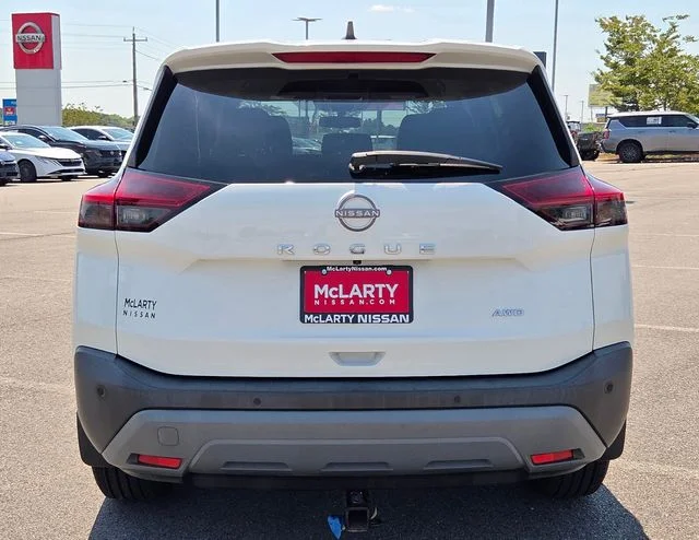Used 2023 White Nissan S image 6