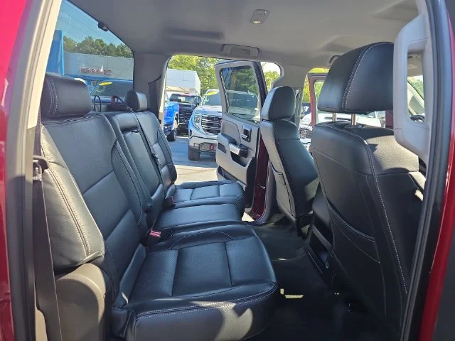 Used 2018 Red Chevrolet LT image 12