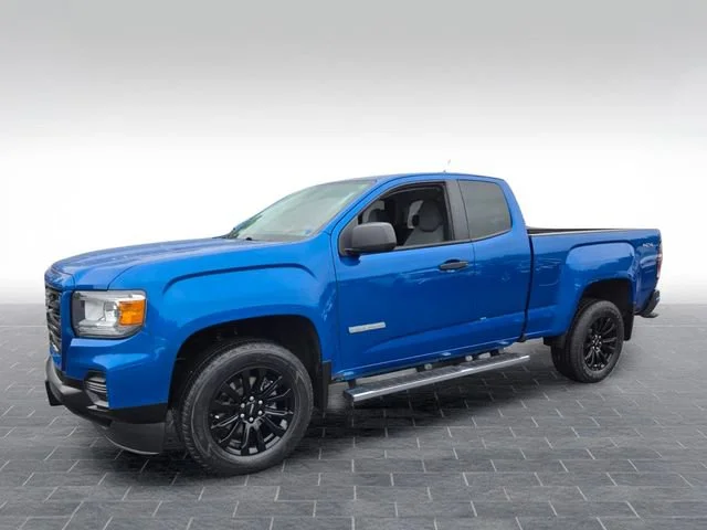 Used 2022 Dynamic Blue Metallic GMC Elevation Standard image 3