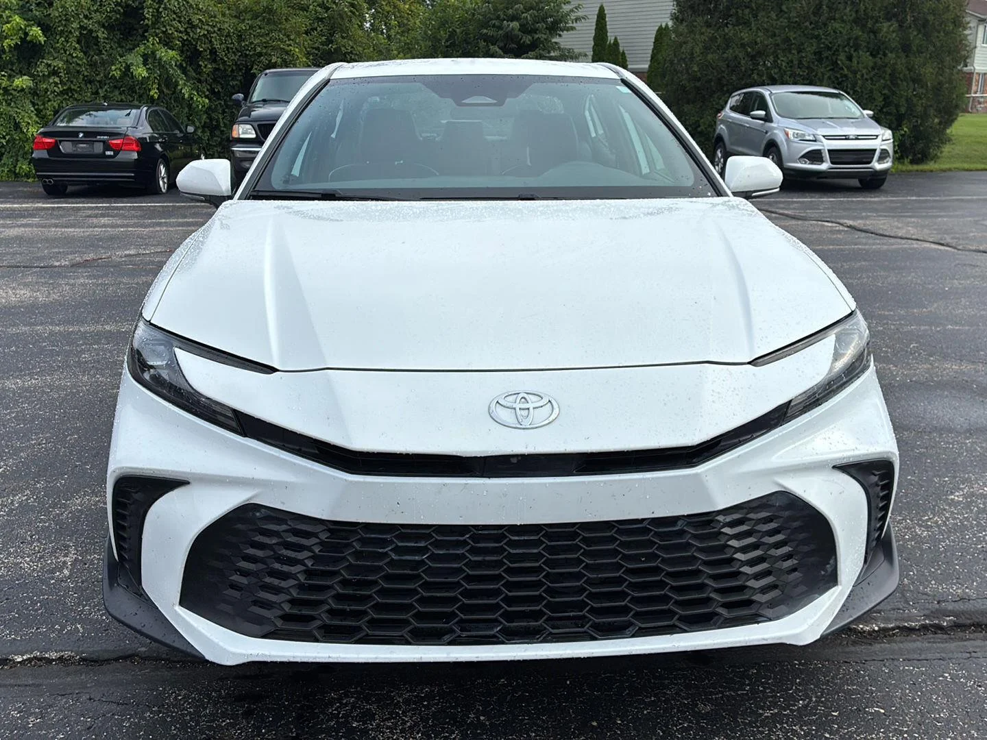 Used 2025 Ice Toyota XSE image 8