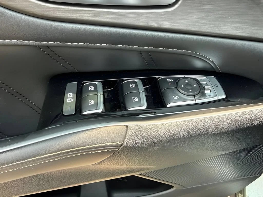 Used 2025  Kia X-Line SX image 30