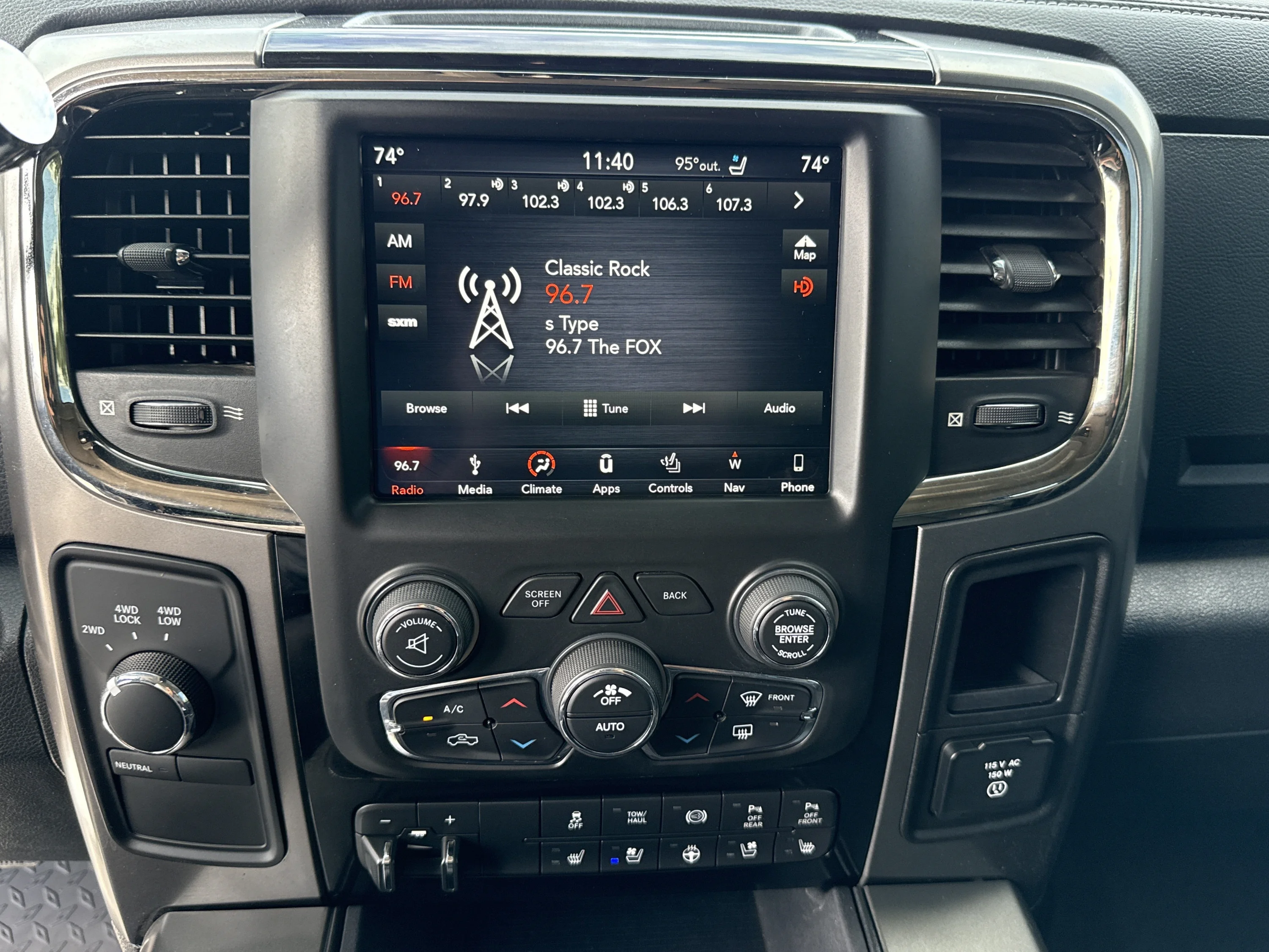 Used 2018 Bright White Clearcoat Ram Laramie image 31