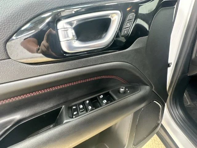 Used 2025 White Jeep Trailhawk image 23