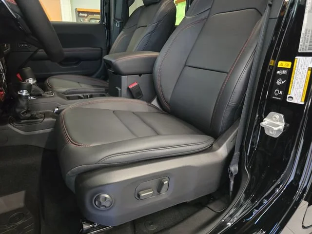 New 2026 Black Clearcoat Jeep Moab 392 image 6