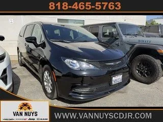 2025 Chrysler Voyager