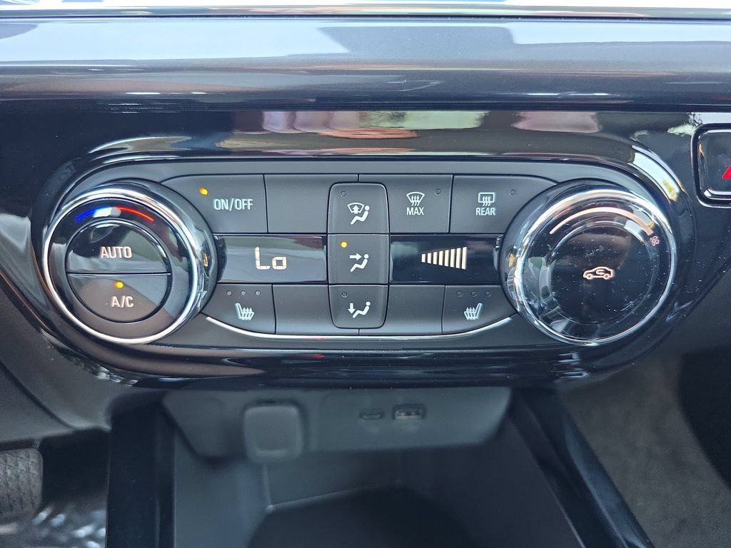 New 2026 Mosaic Black Metallic Chevrolet ACTIV image 20
