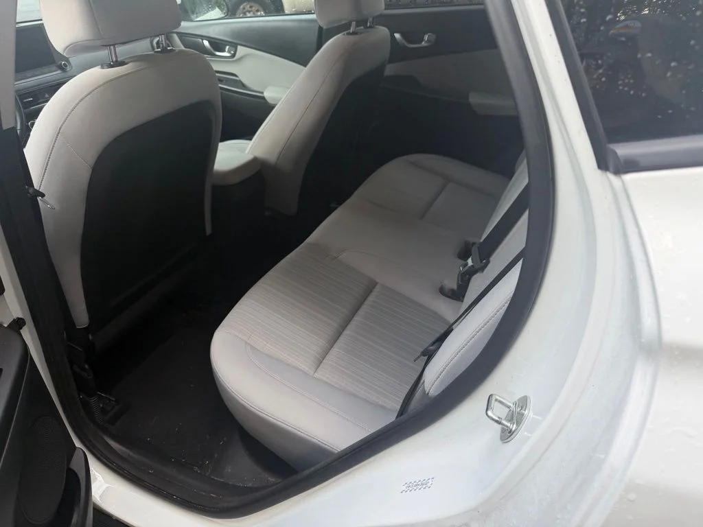 Used 2022 Lunar White Hyundai SEL image 14