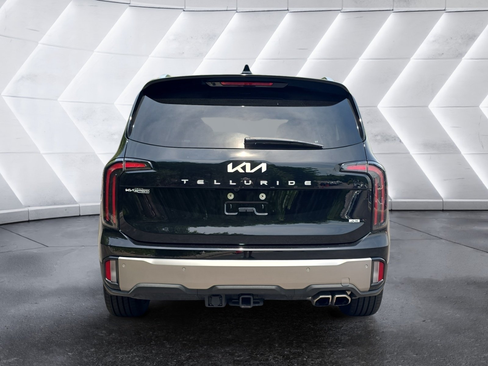 Used 2025 Black Kia SX-Prestige image 4