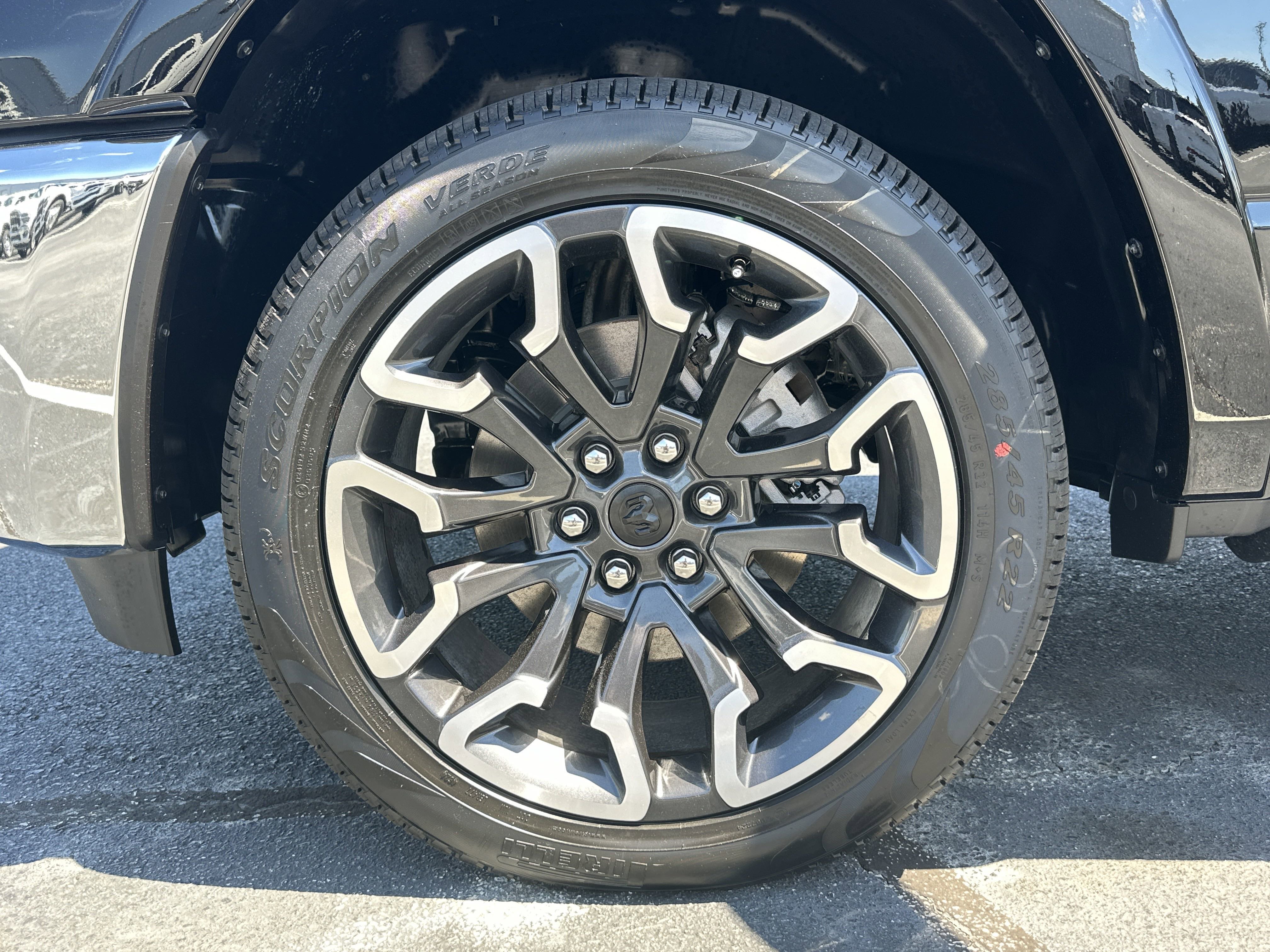 2025 RAM 1500 Limited - Photo 13
