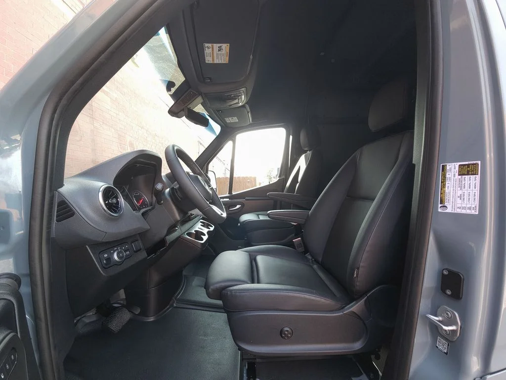 Used 2026 Gray Mercedes-Benz Cargo 144 WB image 7