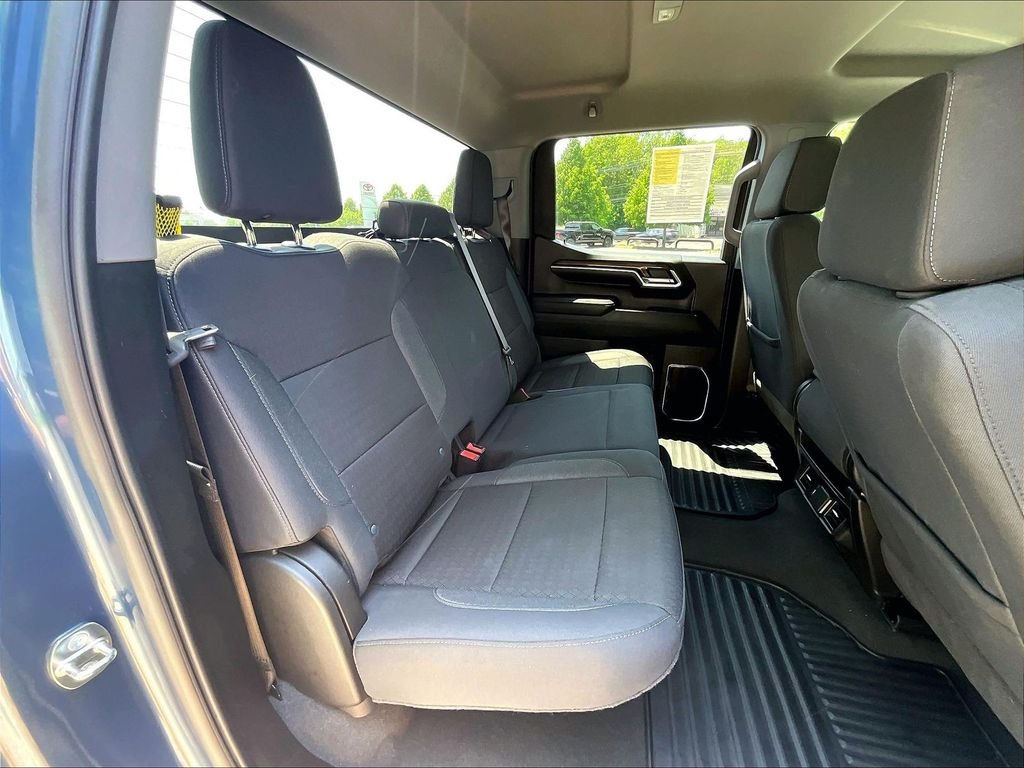 Used 2024 Lakeshore Blue Metallic Chevrolet LT image 16