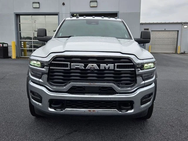 New 2026 Bright White Clear-Coat Exterior Paint RAM Tradesman image 2