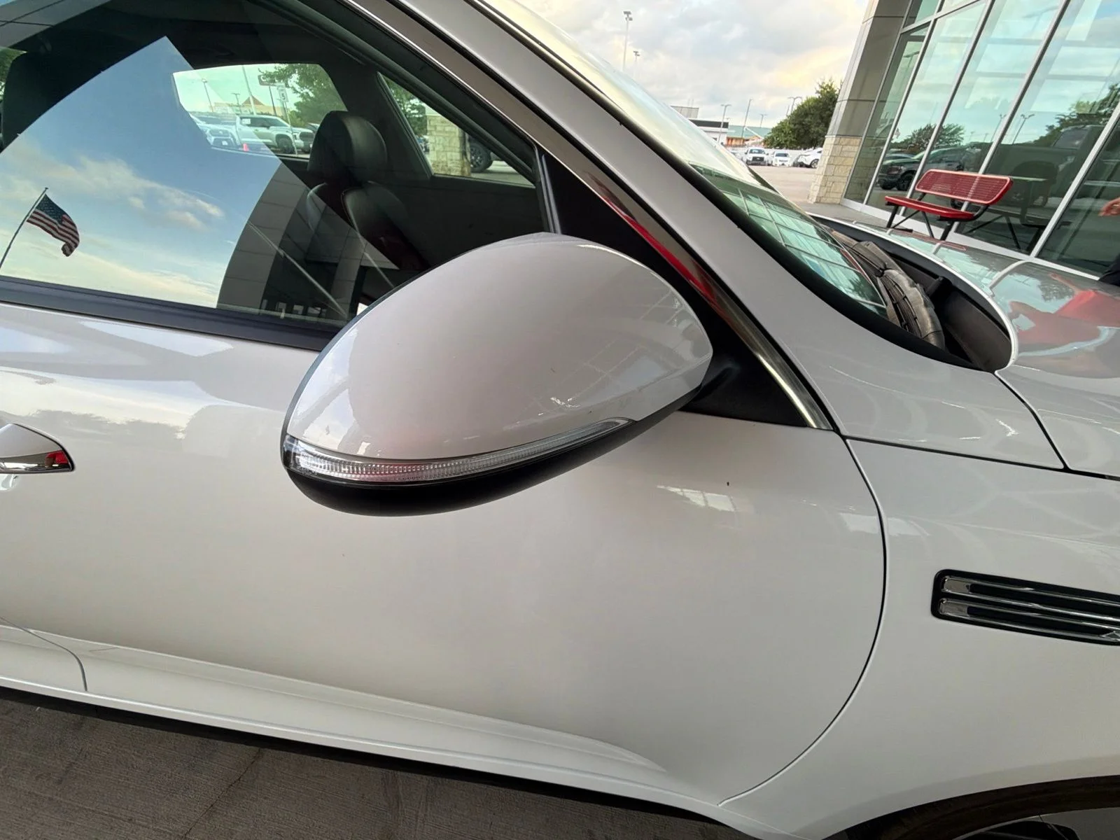 Used 2019 White Kia S image 20