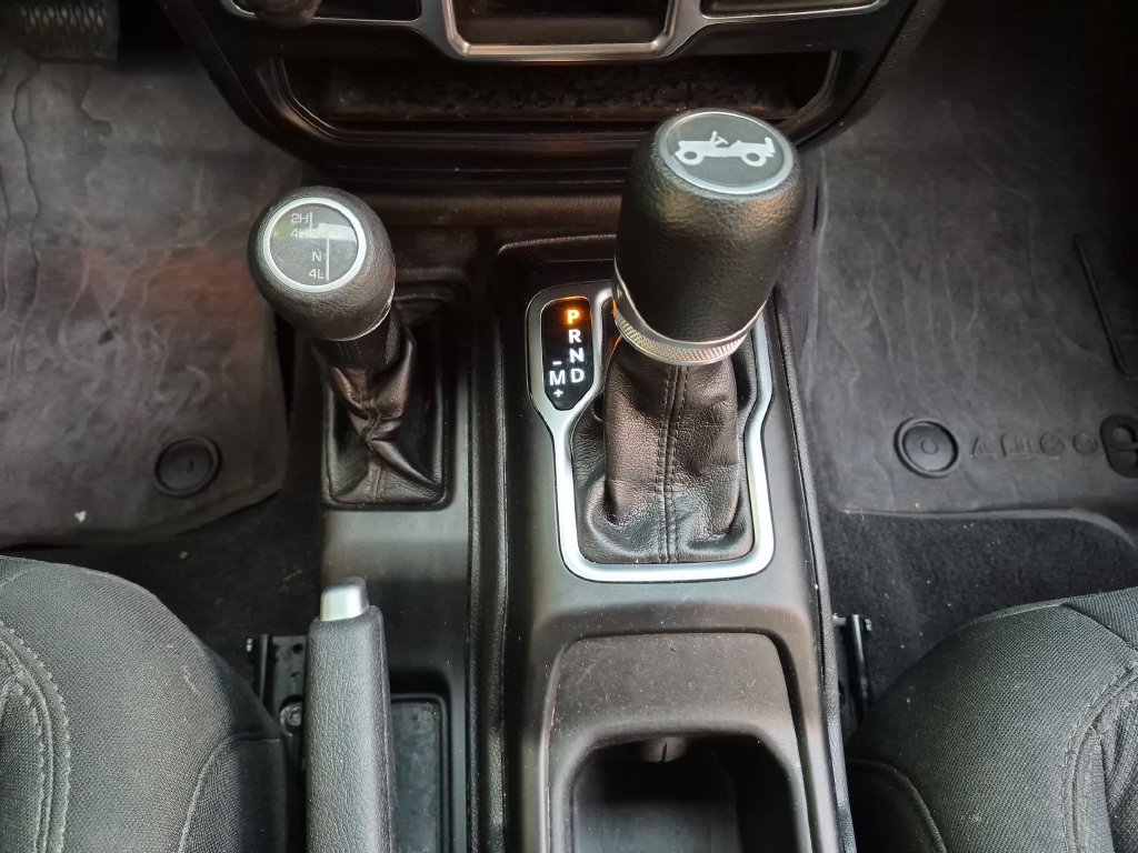 Used 2019 Gray Jeep Sport image 13