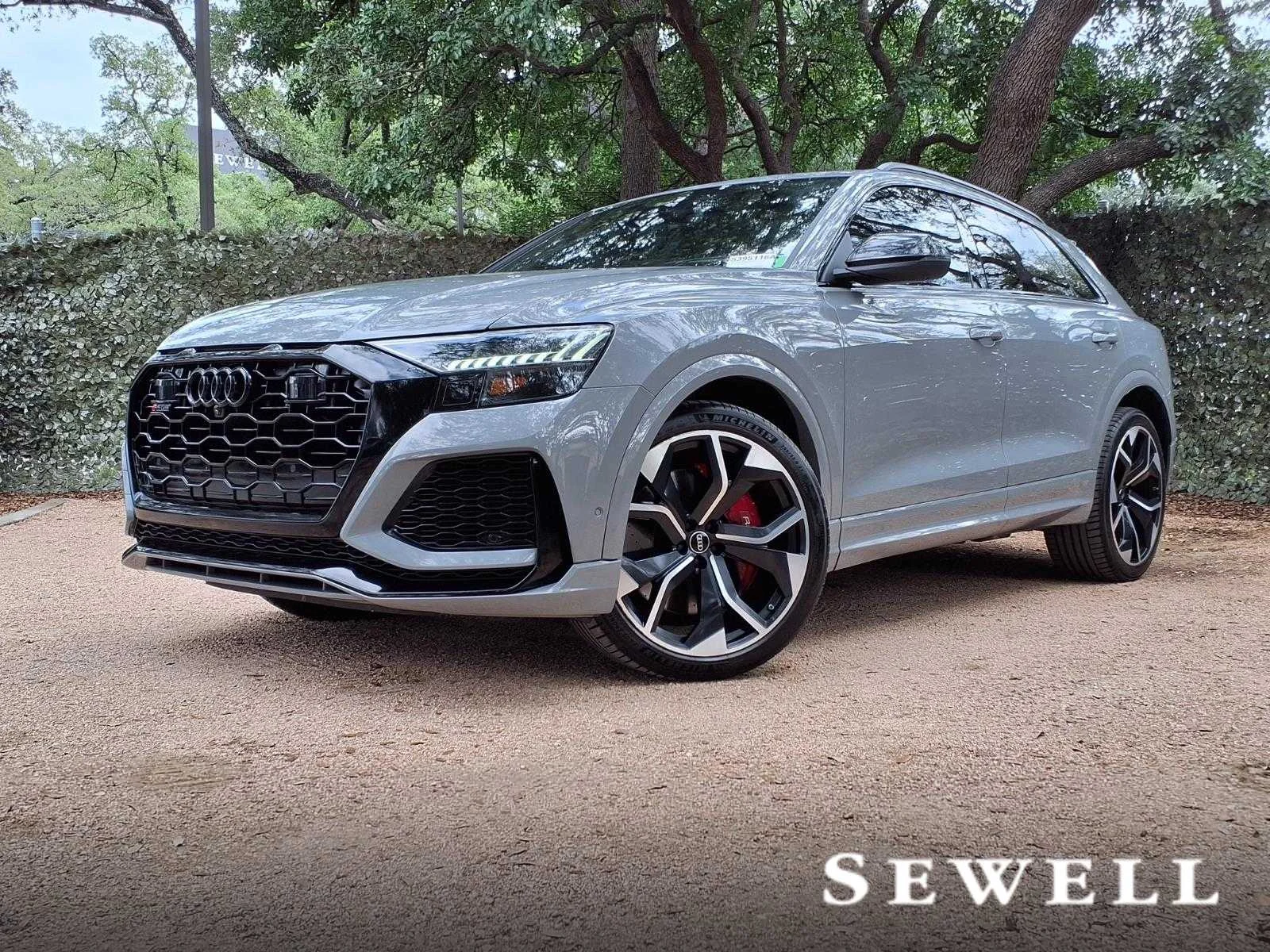 2022 Audi RS Q8 -'s photo