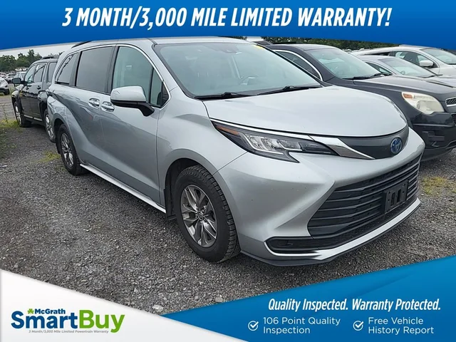 2023 Toyota Sienna LE