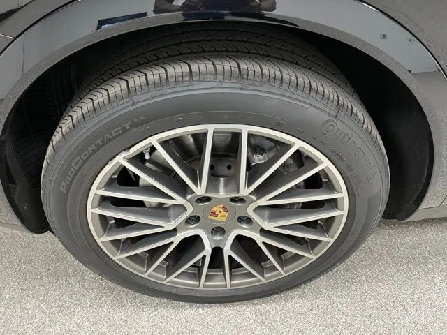 2022 Porsche Cayenne Platinum Edition - Photo 13