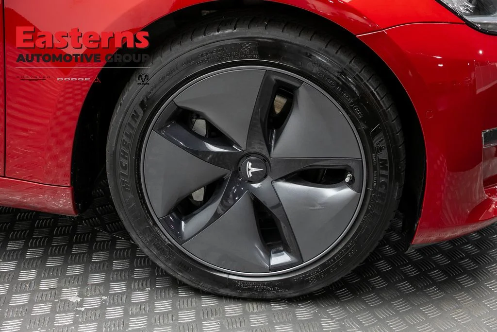Used 2018 Red Tesla Long Range image 24
