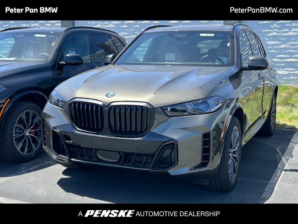2026 BMW X5 xDrive50e's photo