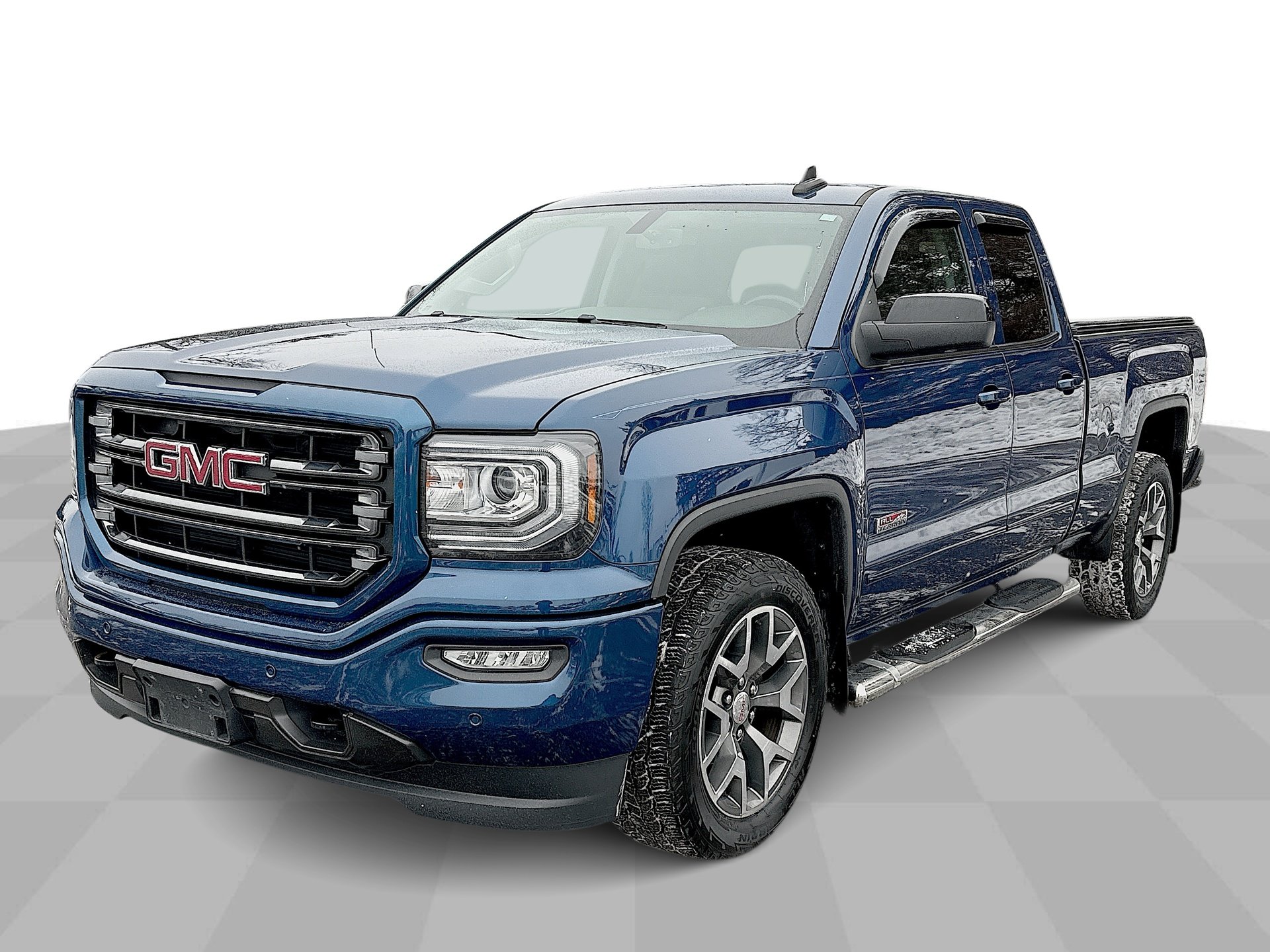 2017 GMC Sierra 4WD Double Cab Standard Box SLT's photo