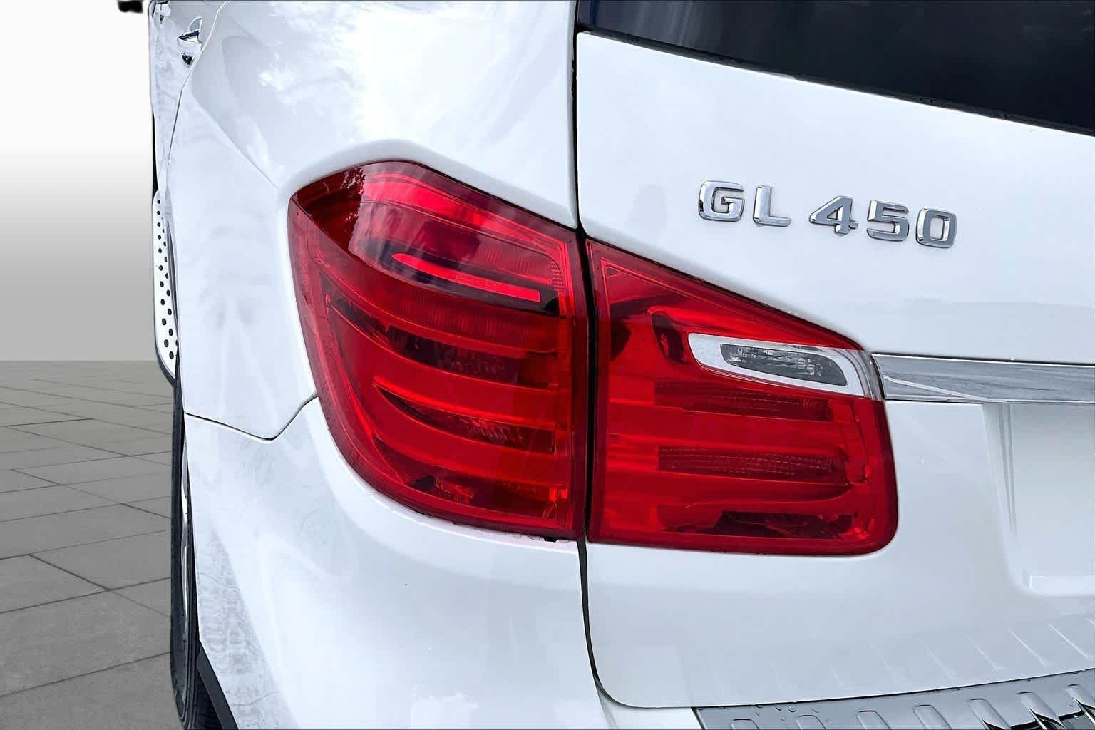 Used 2015 Polar White Mercedes-Benz GL 450 image 29