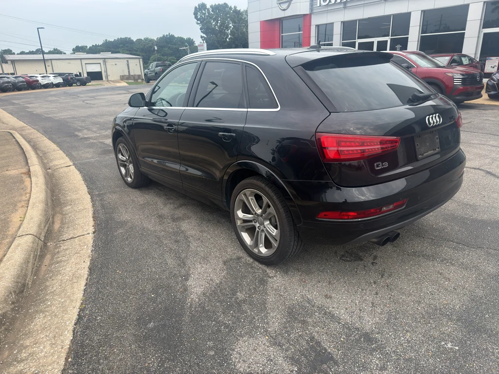 Used 2016 Brilliant Black Audi Premium Plus image 4