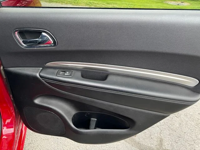 Used 2015 Red Dodge SXT image 15