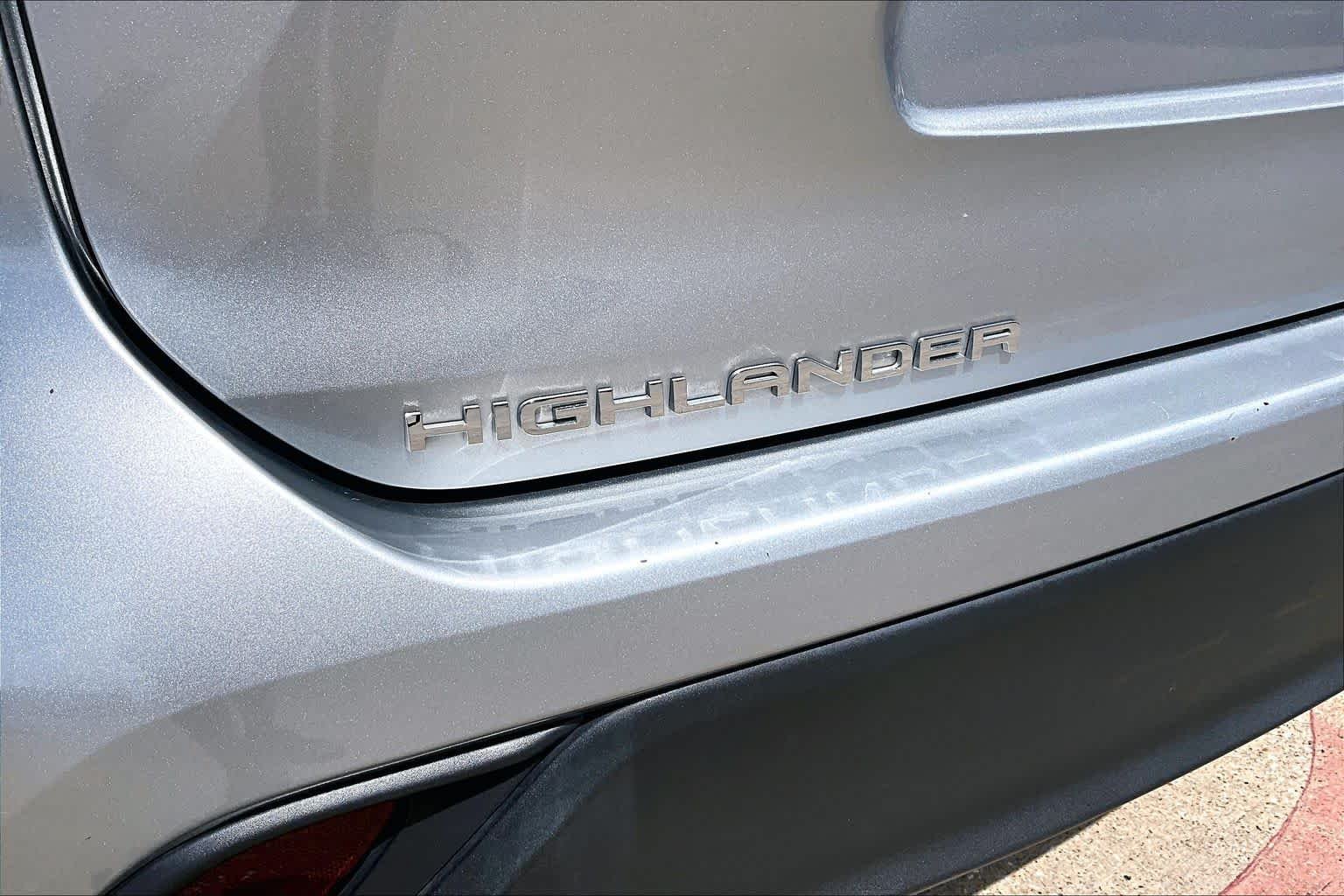 Used 2023 Celestial Silver Metallic Toyota Hybrid XLE image 31