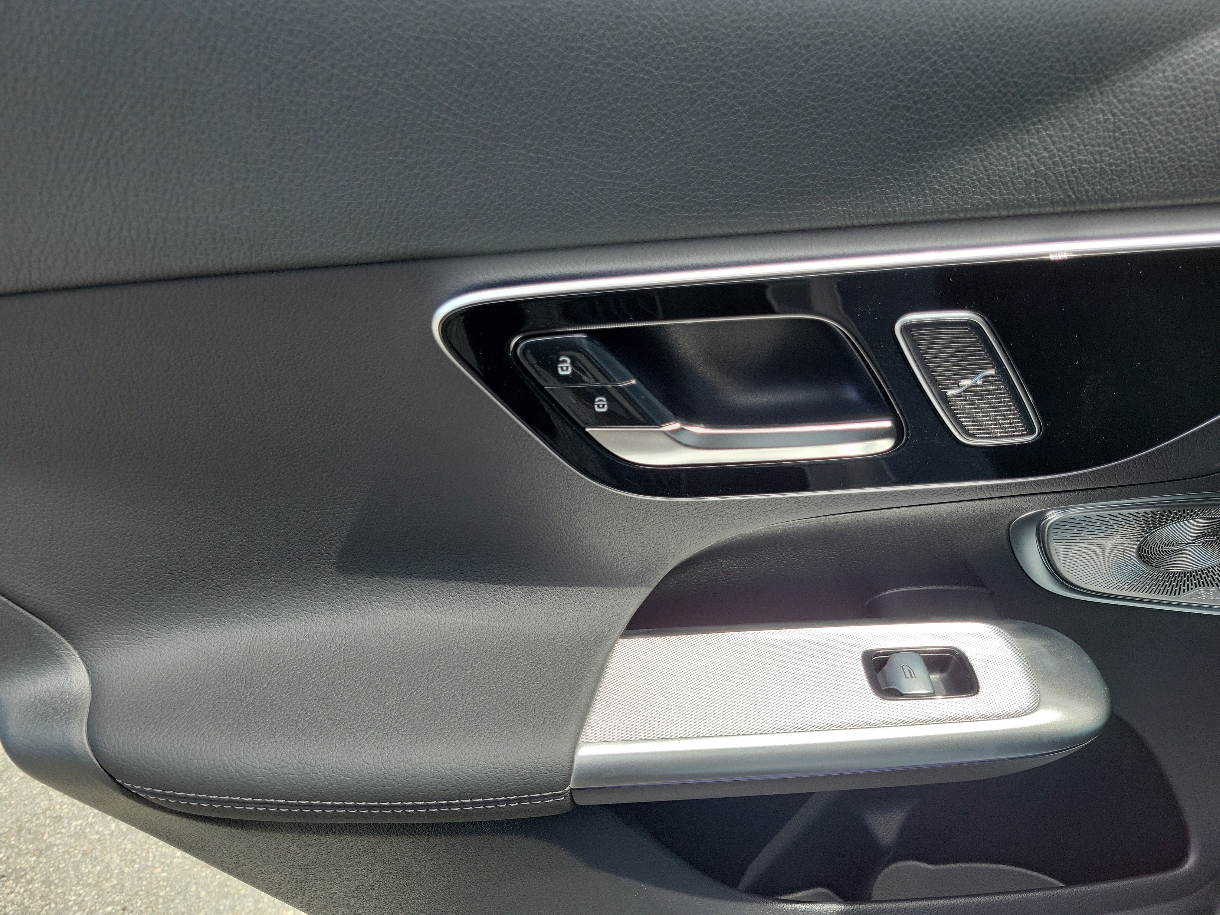 New 2026 Cirrus Silver Metallic Mercedes-Benz GLC 300 image 47