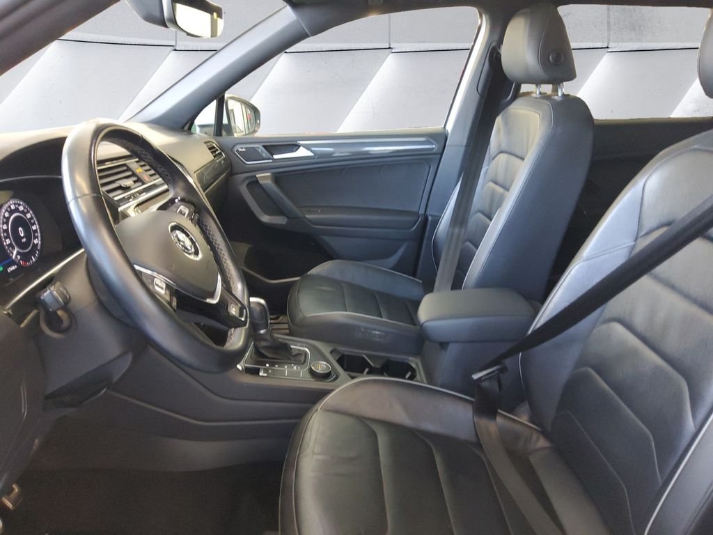 Used 2019 Beige Volkswagen 2.0T SEL Premium R-Line image 7