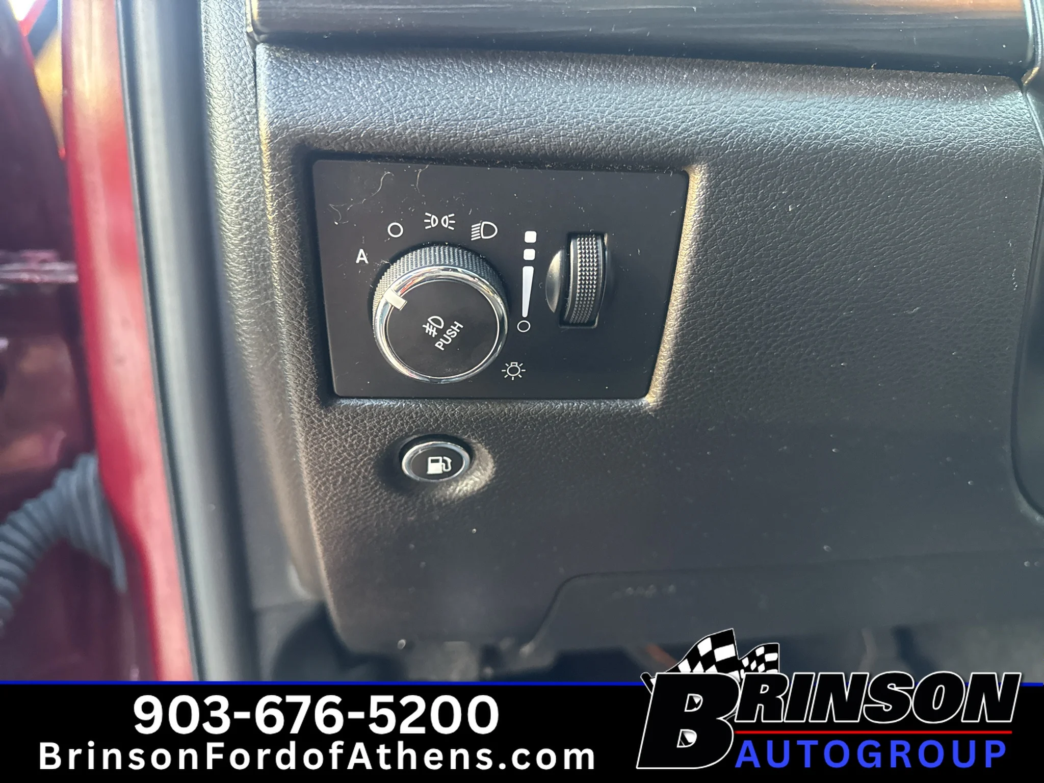 Certified Used 2019 Velvet Red Pearlcoat Jeep Altitude image 16