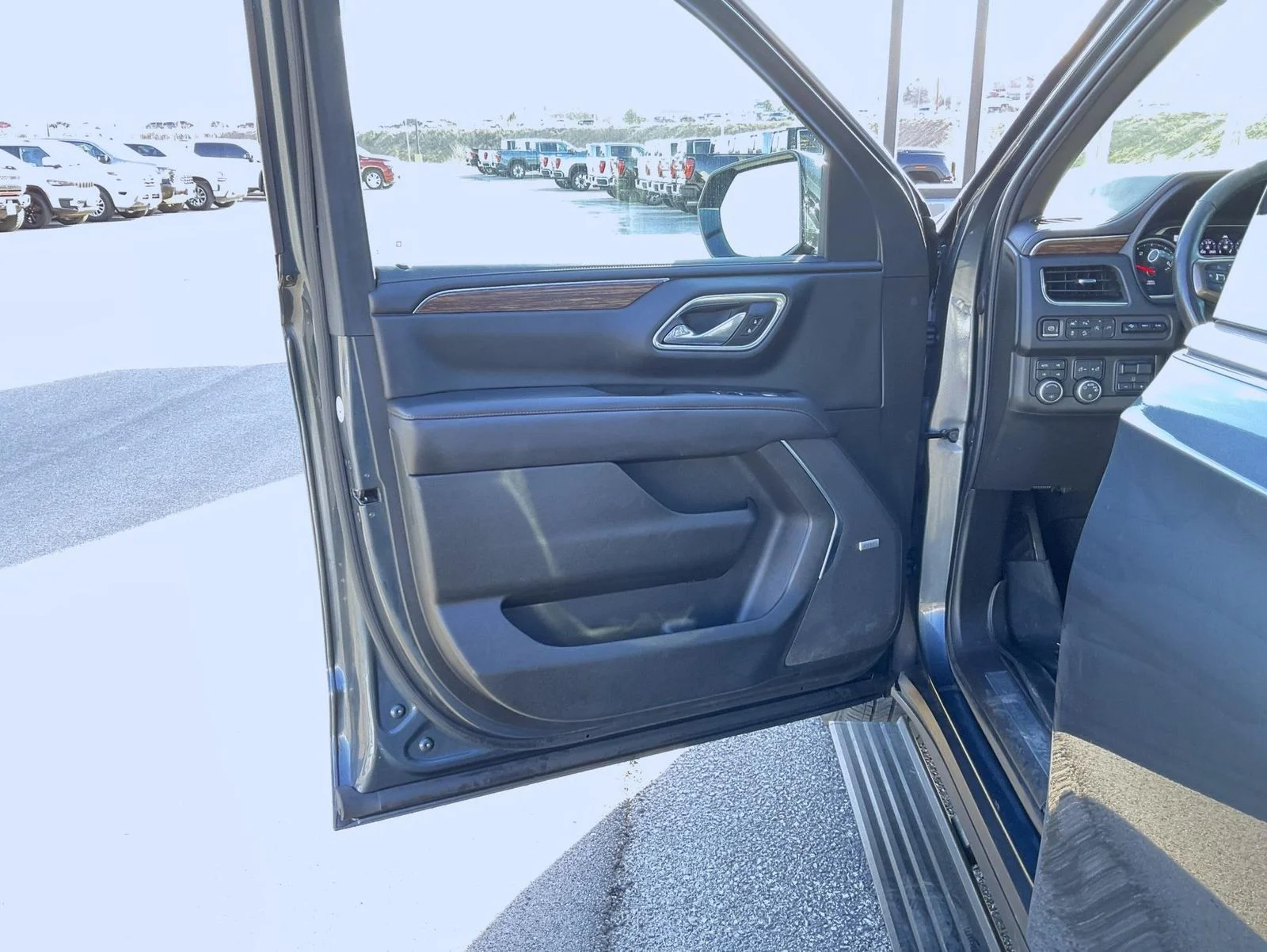 Used 2021 Gray Chevrolet High Country image 9