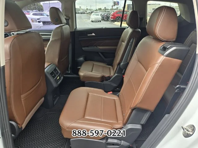 Used 2022 Pure White Volkswagen 3.6L V6 SE W/TECHNOLOGY image 12