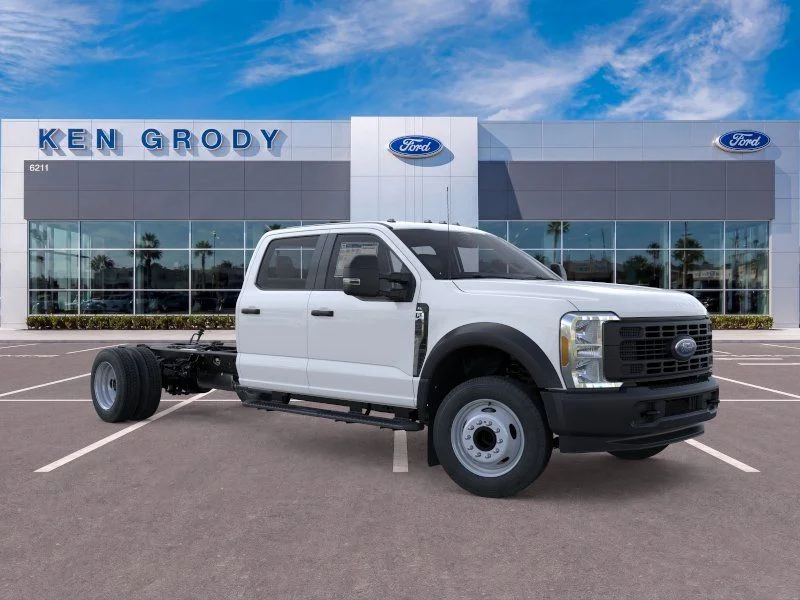 2025 Ford F-450 XL Crew Cab 203-In DRW's photo