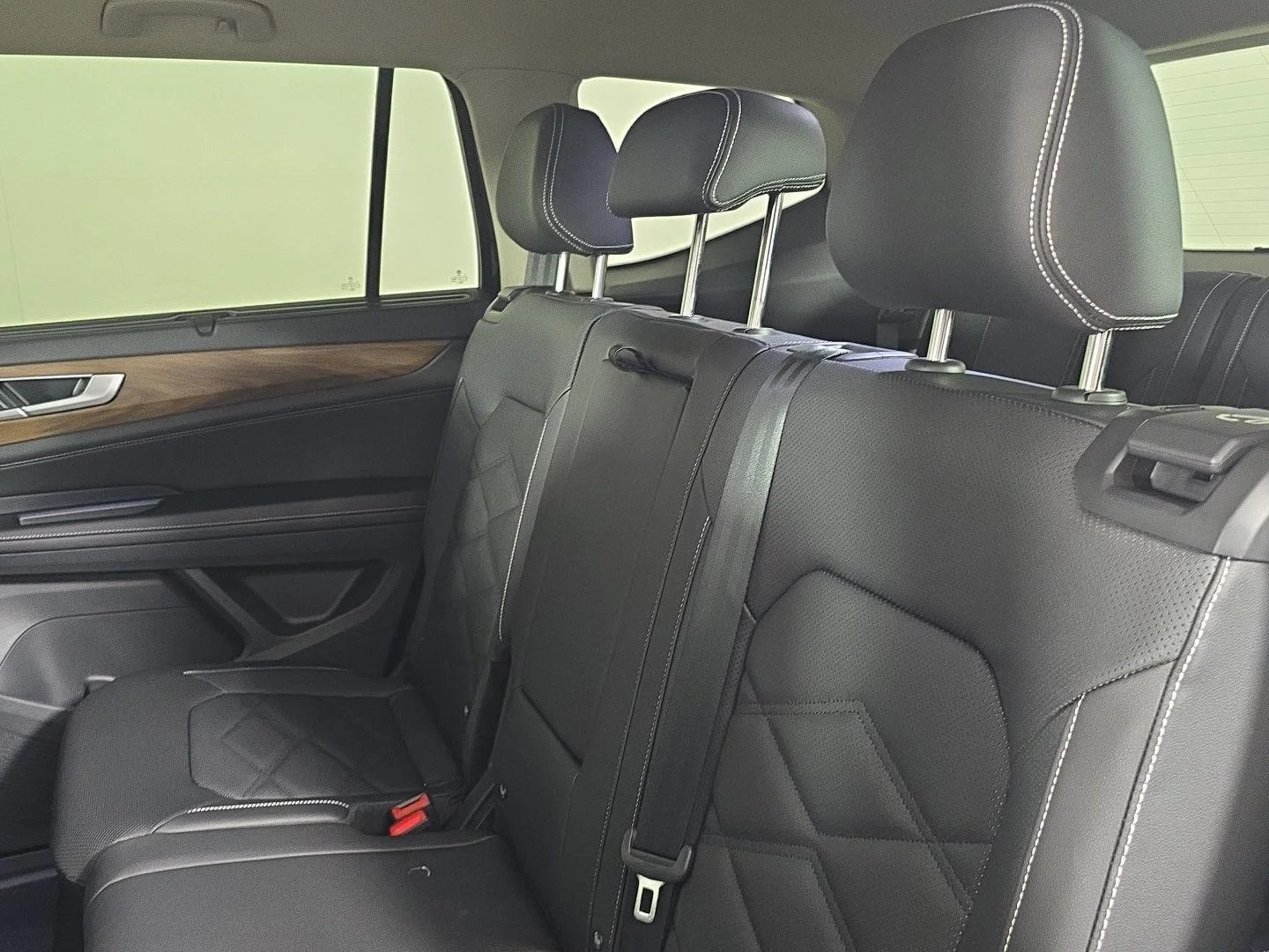 New 2026 Deep Black Pearl Volkswagen 2.0T SE w/Technology image 6