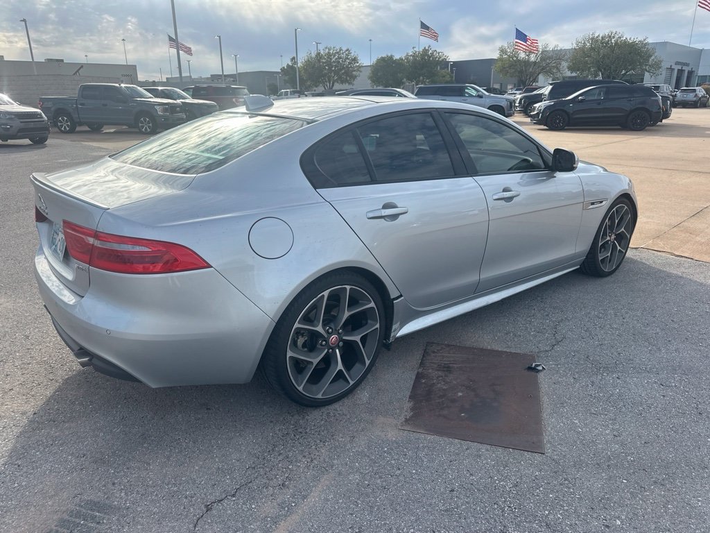Used 2017  Jaguar 35t R-Sport image 3