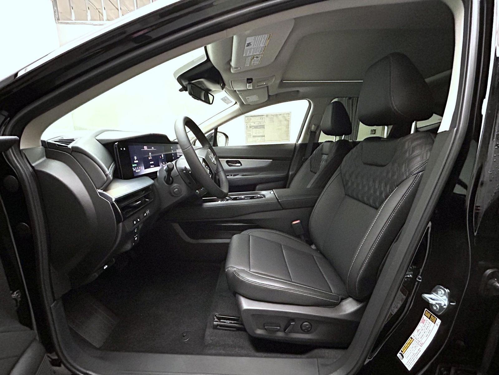New 2026 Black Nissan Platinum image 10