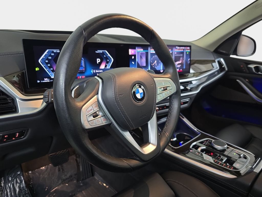 Used 2023 Black BMW xDrive40i image 19