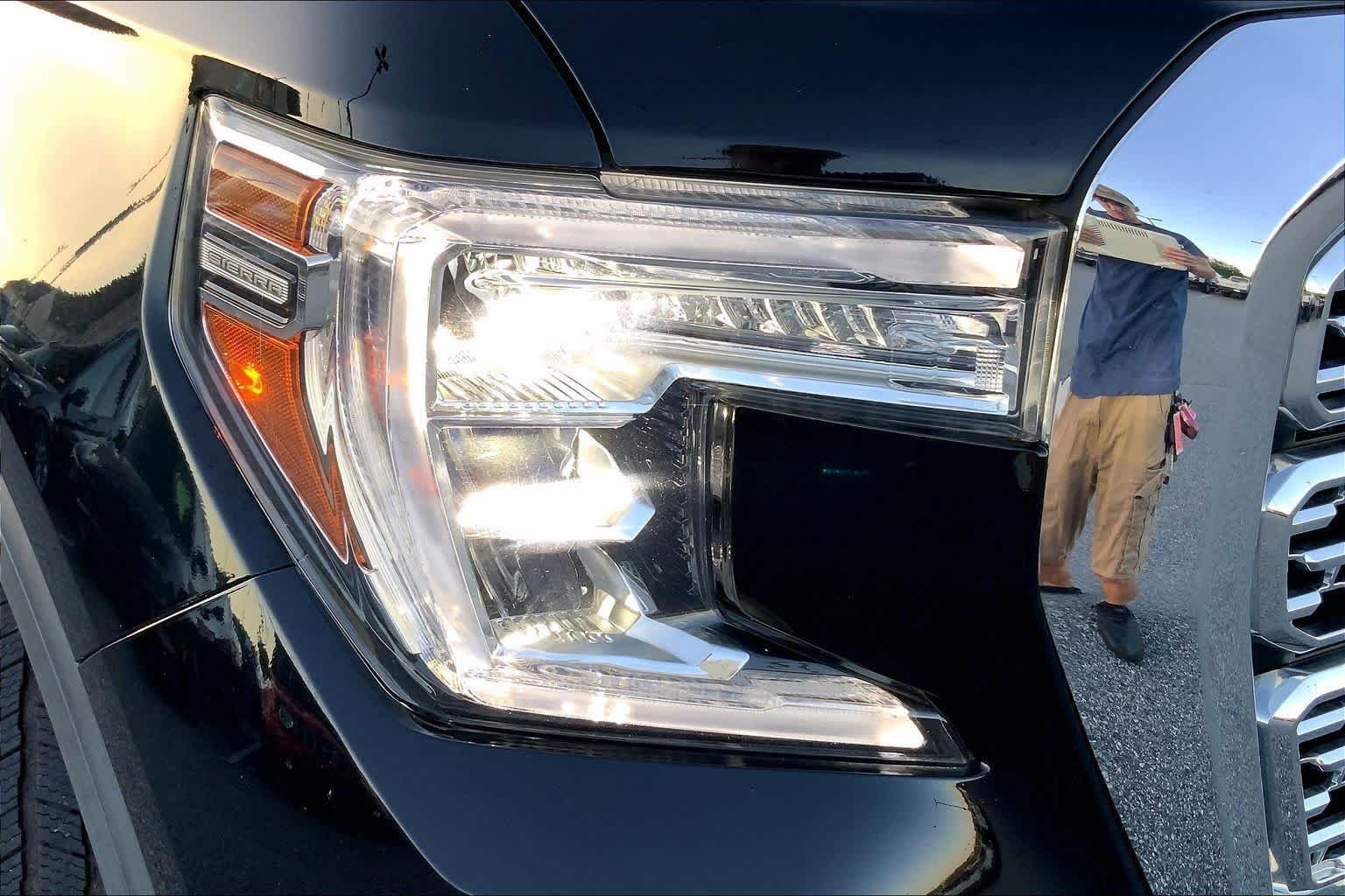 Used 2021 Onyx Black GMC Denali image 26