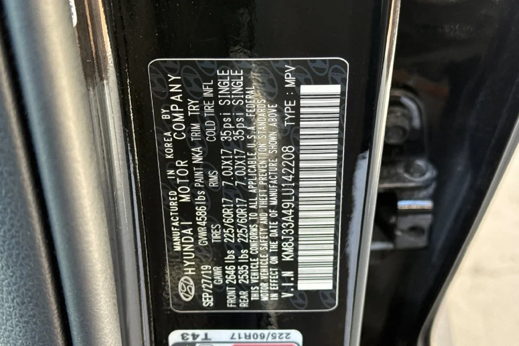 Used 2020 Noir Hyundai Value image 28