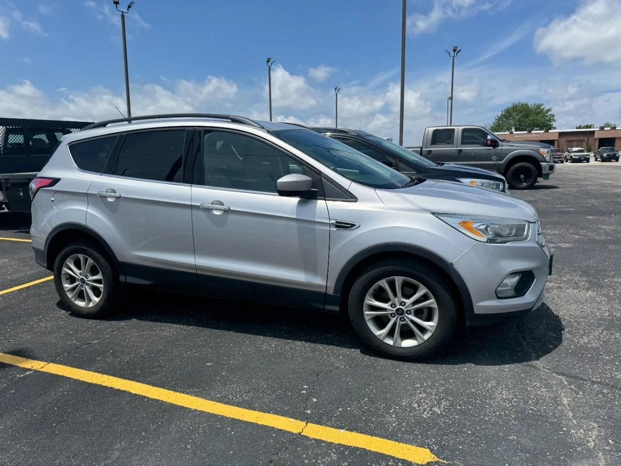 Used 2017 Ingot Silver Metallic Ford SE FWD image 2