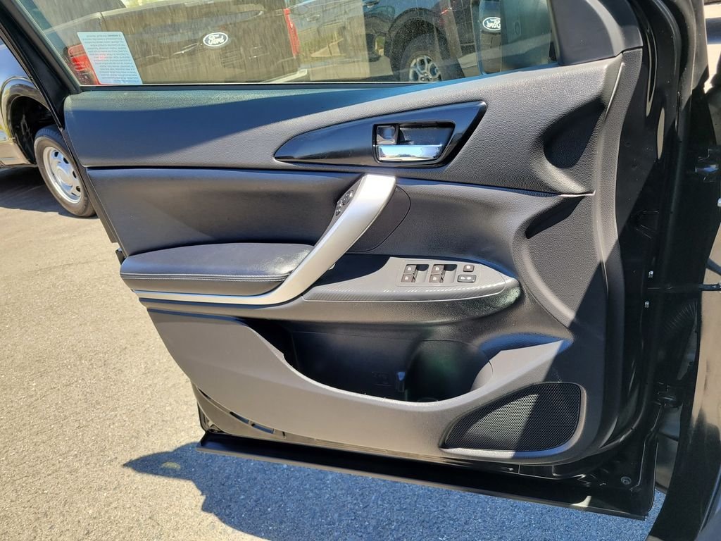 Certified Used 2023 Black Mitsubishi SEL image 27