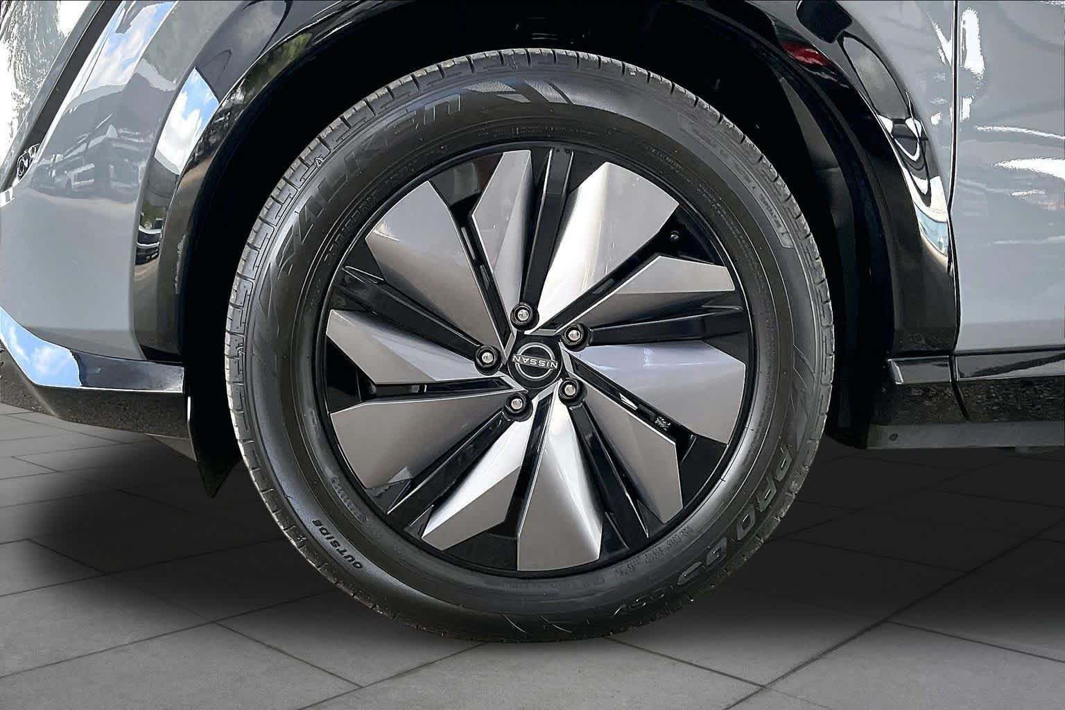 Used 2024 Boulder Gray Pearl Nissan EVOLVE+ image 10