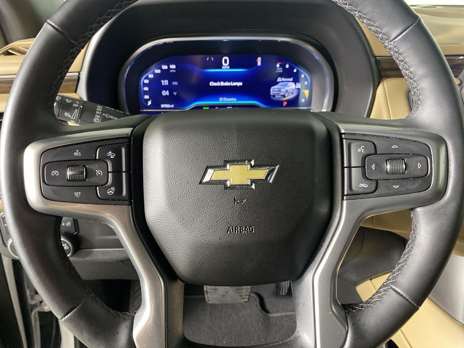 Used 2023 Iridescent Pearl Tricoat Chevrolet Premier image 14