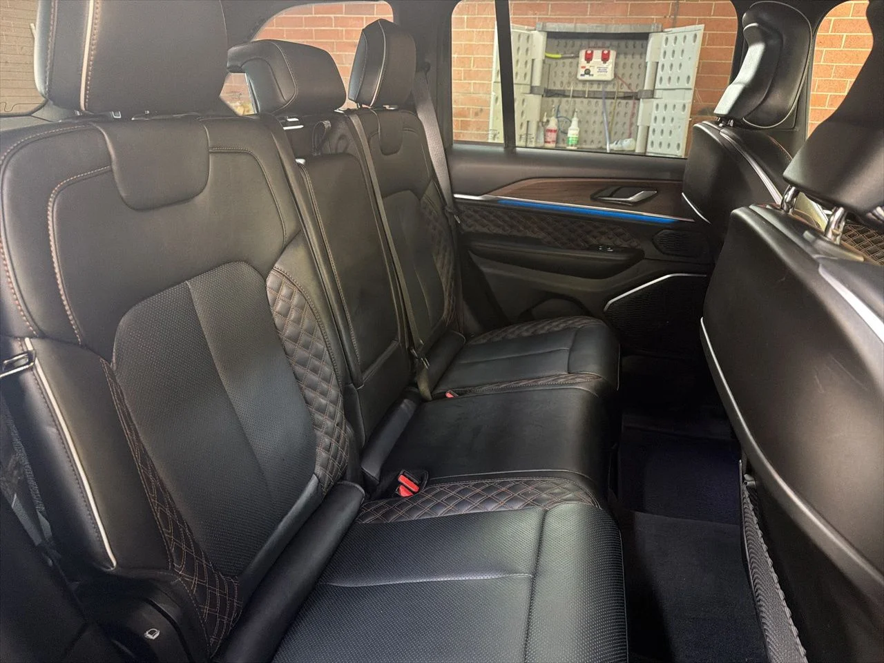 Used 2025 Diamond Black Jeep Summit image 17