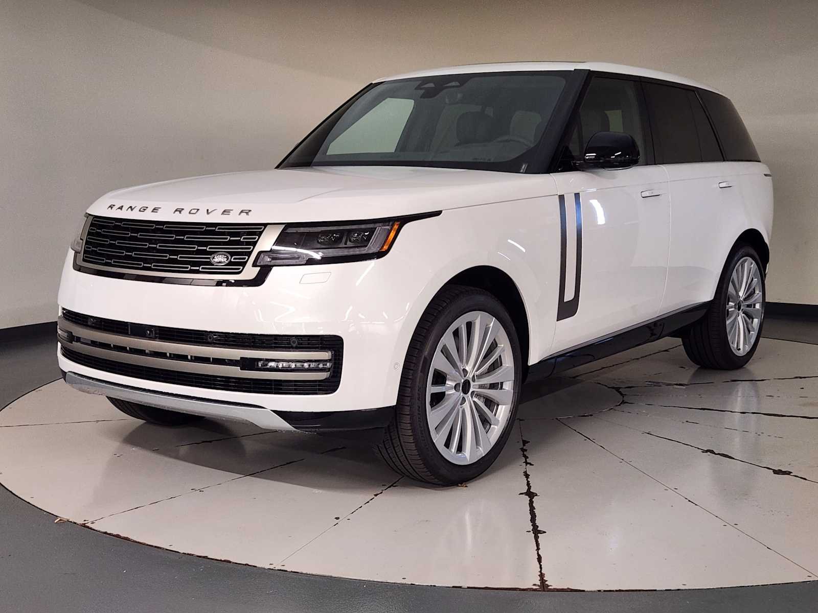 New 2026 Land Rover Range Rover SE