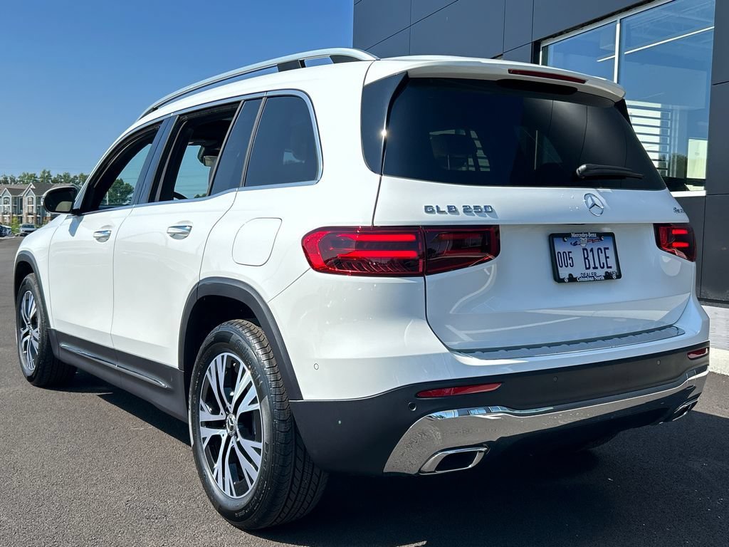 New 2026 Polar White Mercedes-Benz GLB 250 image 41