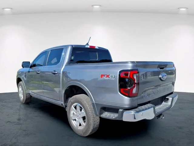 Used 2025 Gray Ford Lariat image 18