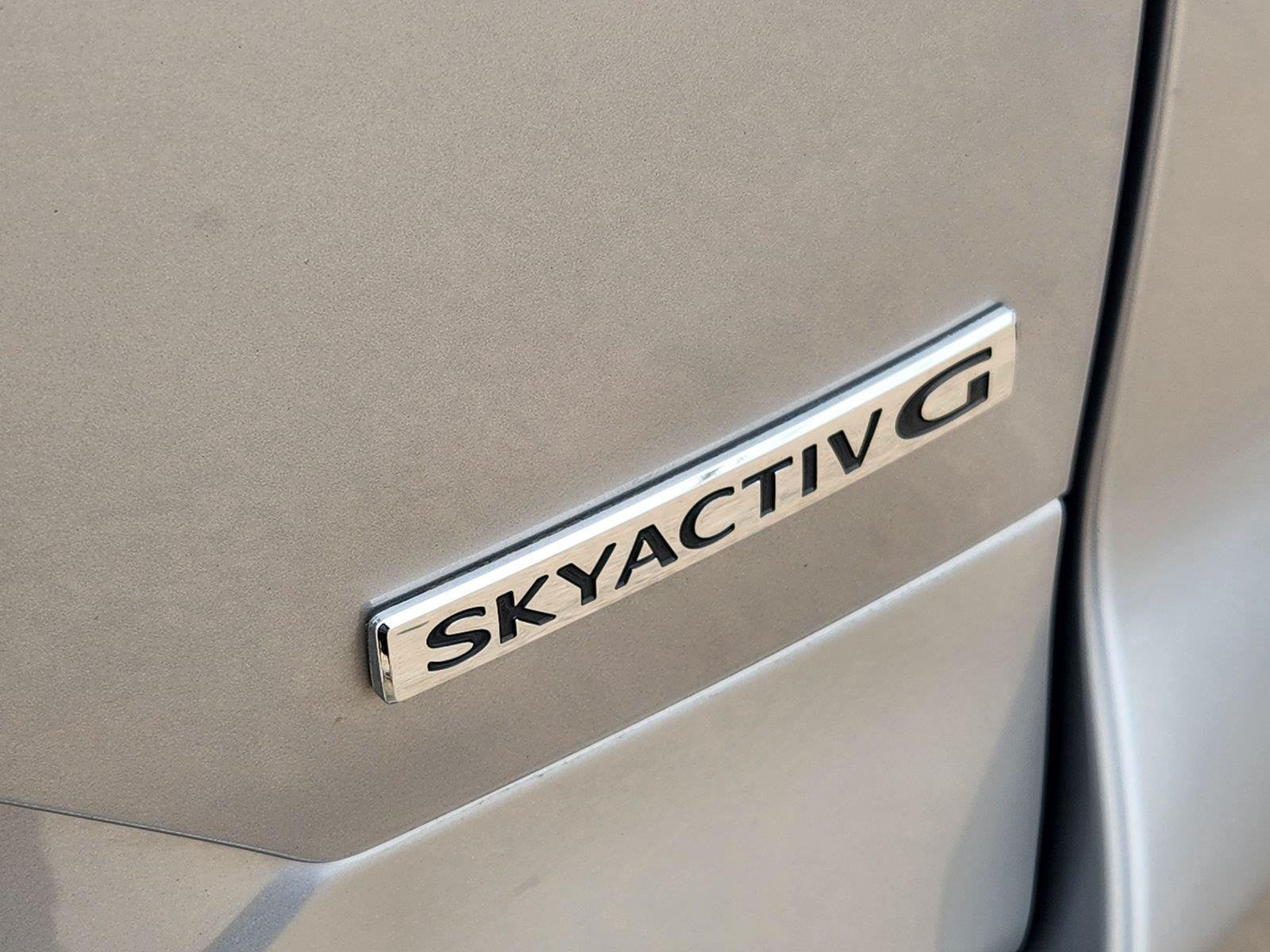 Used 2020 Sonic Silver Metallic Mazda Grand Touring image 12